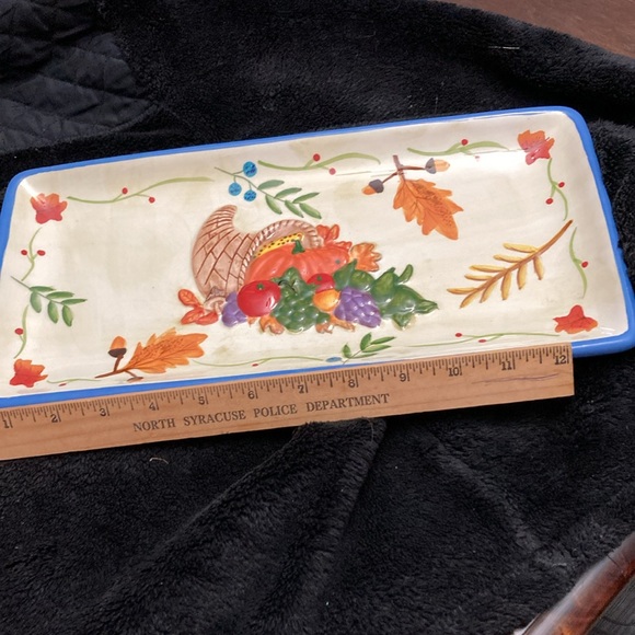 Collection of Thanksgiving tableware - Picture 2 of 8